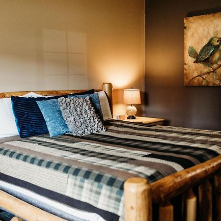 Big Horse Inn And Suites Lewistown 외부 사진