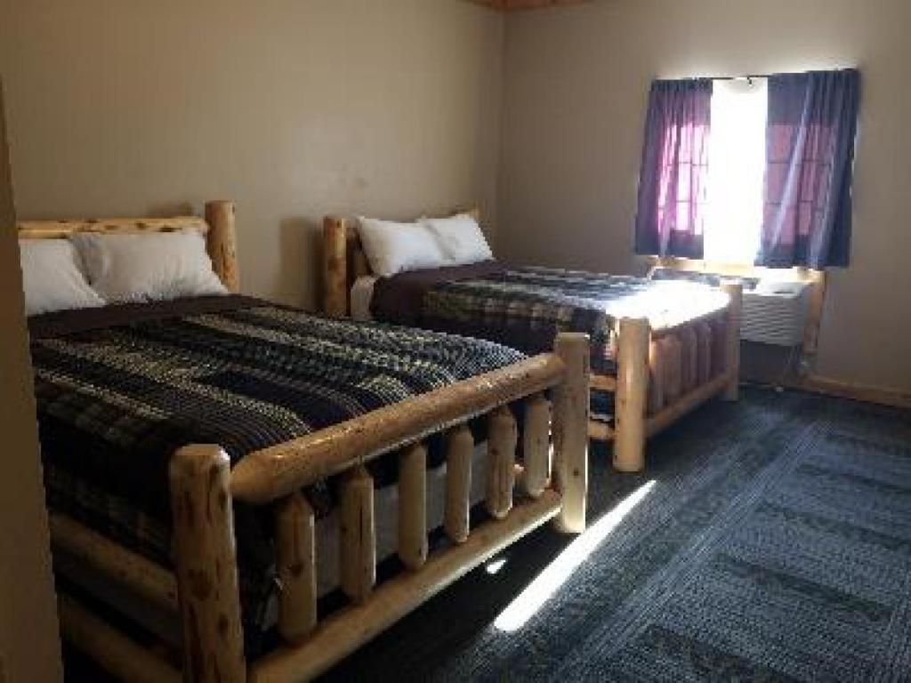 Big Horse Inn And Suites Lewistown 외부 사진