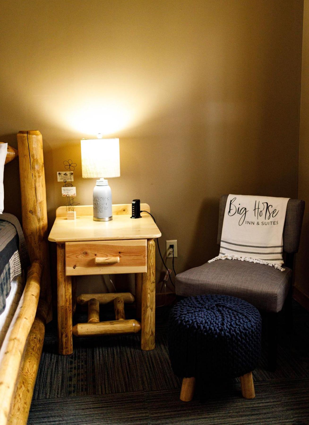 Big Horse Inn And Suites Lewistown 외부 사진